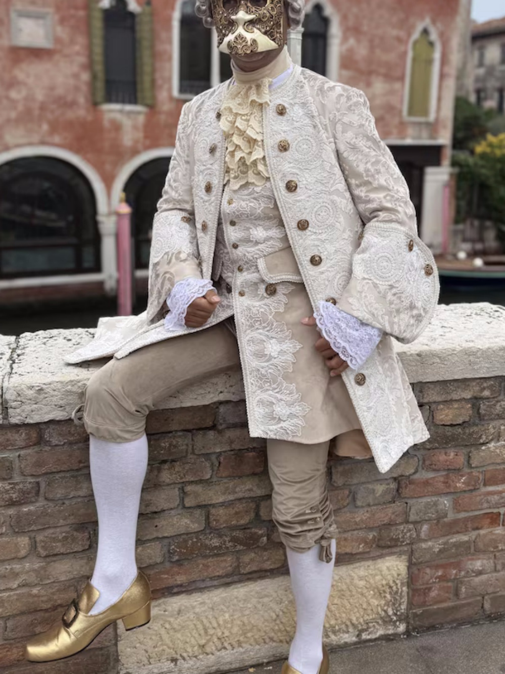 1700s White French Court Weddi - Badminton Victory incelemesi ve fiyatı