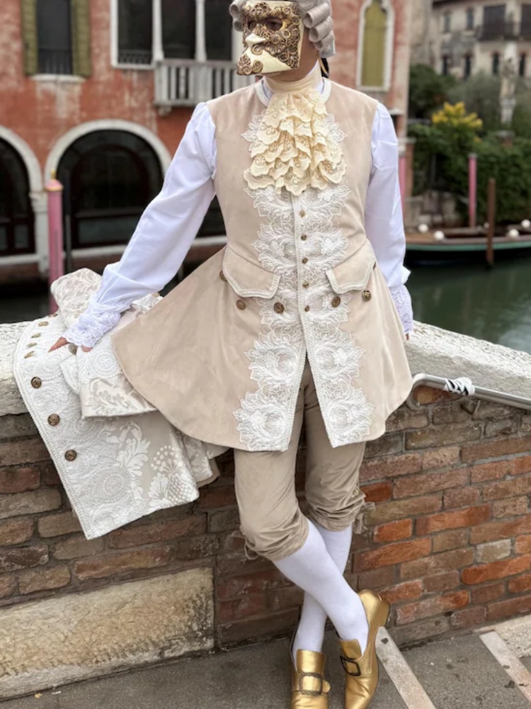 1700s White French Court Weddi - Badminton Victory incelemesi ve fiyatı