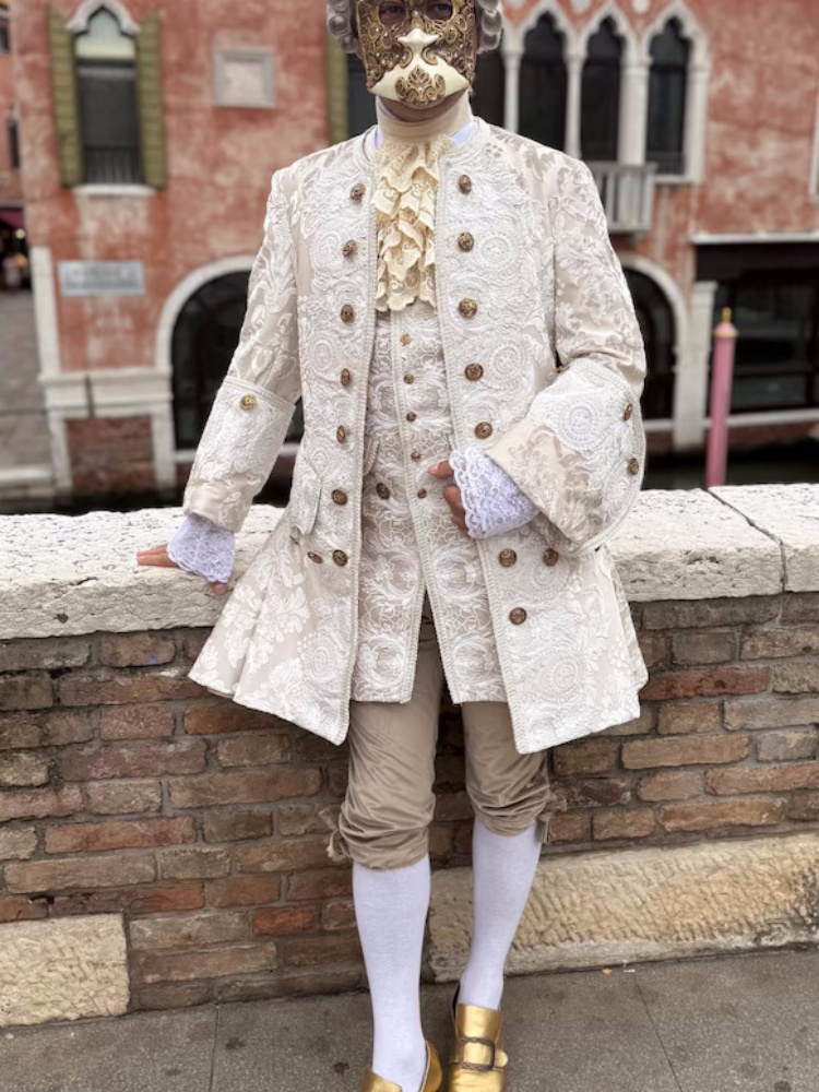 1700s White French Court Weddi - Badminton Victory incelemesi ve fiyatı