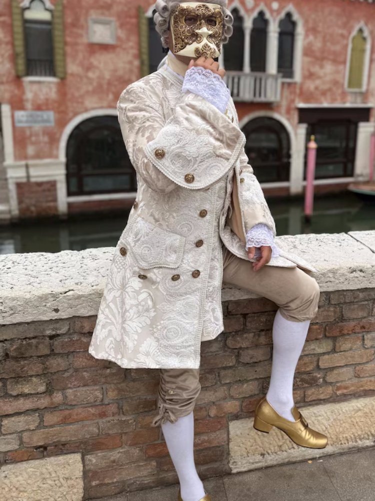 1700s White French Court Weddi - Badminton Victory incelemesi ve fiyatı