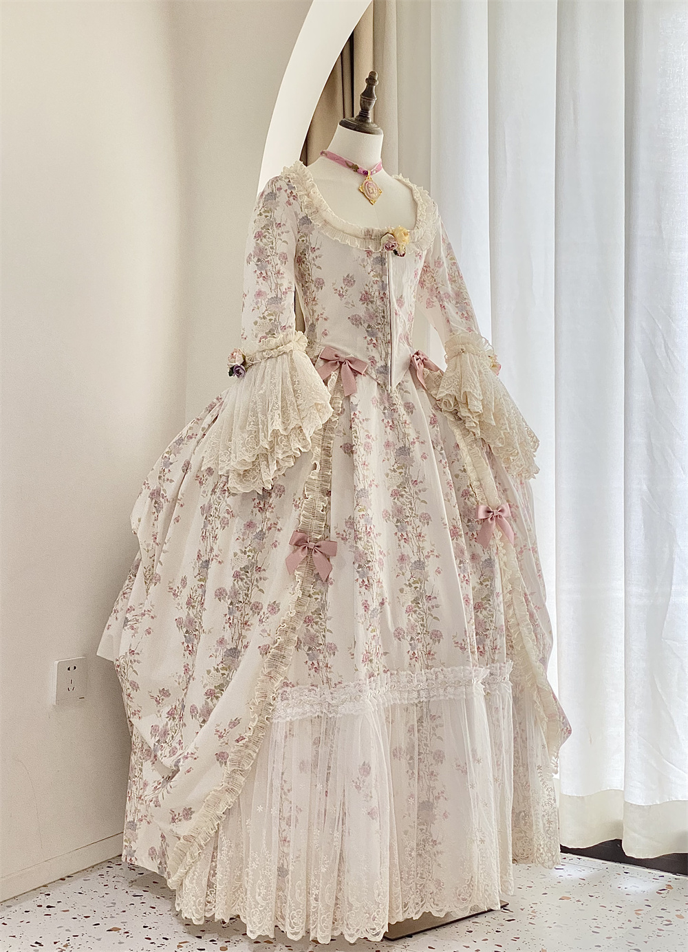Robe A La Francaise Rococo Dre - Badminton Victory incelemesi ve fiyatı